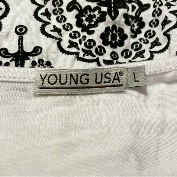 Young USA White Flowy & Drapy Boho Babydoll Top size Large - Picture 4 of 7